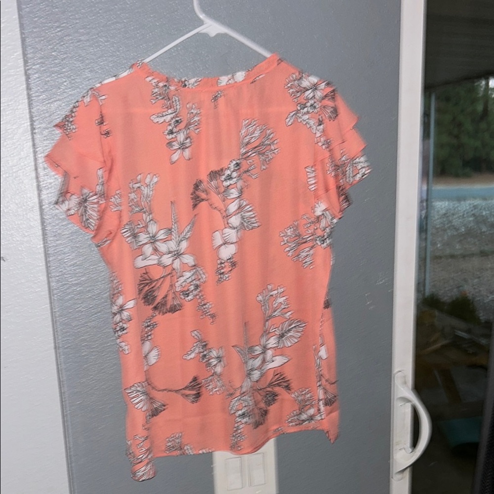 Liz Claiborne Pink Flutter Sleeve Ruffled Blouse - Picture 7 of 9